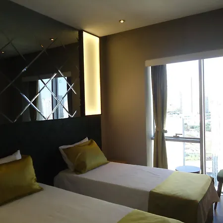 Atacity 3*